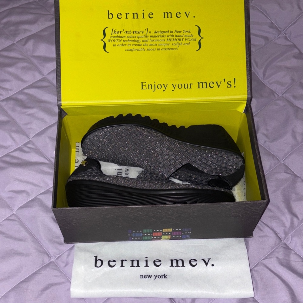 bernie mev. Gray and Black Men's Loafers